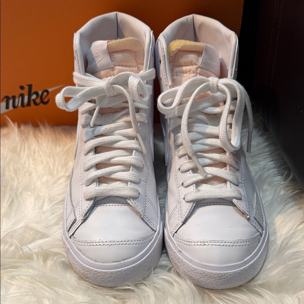 Nike Women's Blazer Mid '77 White Sneakers